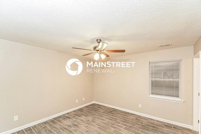 1 Olive Pl - Photo 5 of 15