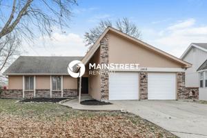 featured image of 3915 Sw Regatta Dr