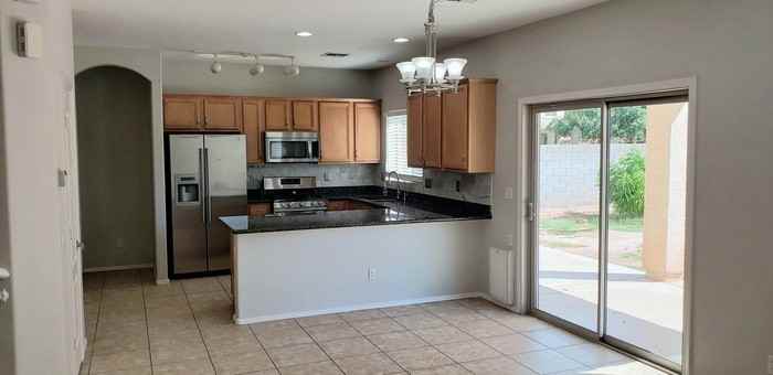 1297 E Birdland Dr - Photo 6 of 34