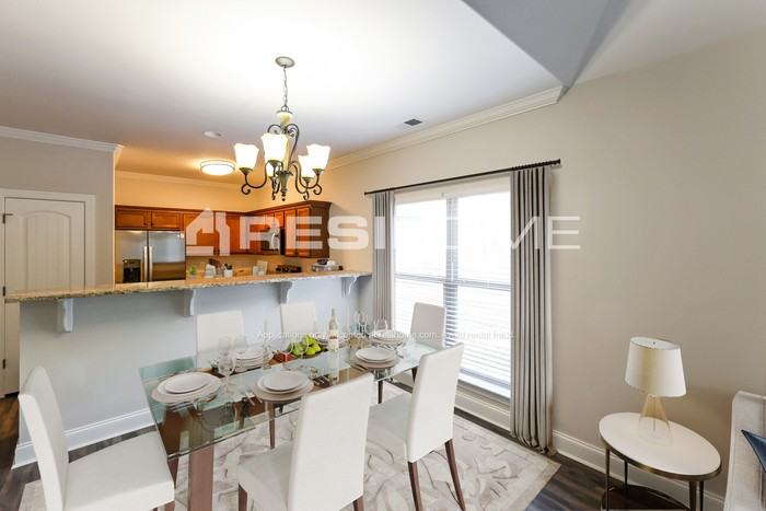 190 Sharpe St - Photo 4 of 17