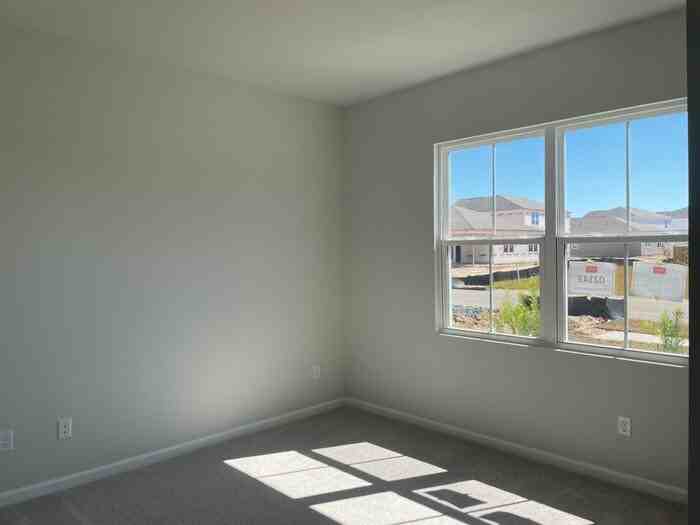 239 W Bradford Pointe Dr - Photo 3 of 18