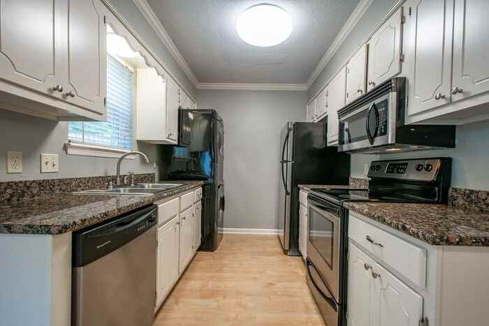 8120 W Markham St #14 - Photo 2 of 38