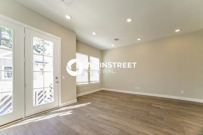 5106 Royal Heath Dr - Photo 2 of 15