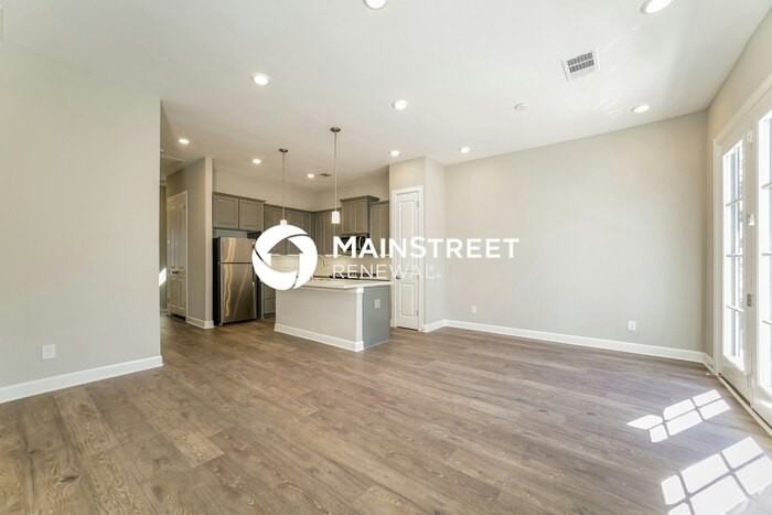 5106 Royal Heath Dr - Photo 4 of 15