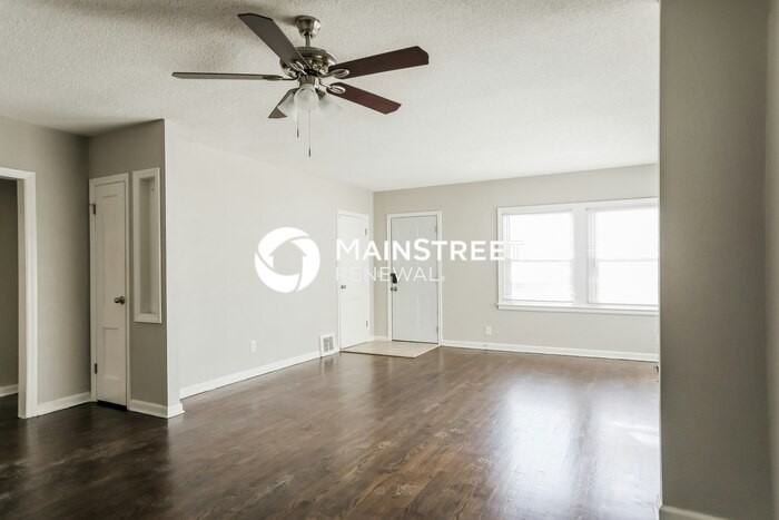 7003 Jackson Ave - Photo 3 of 17