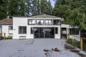 featured image of 228 Lakeview Dr