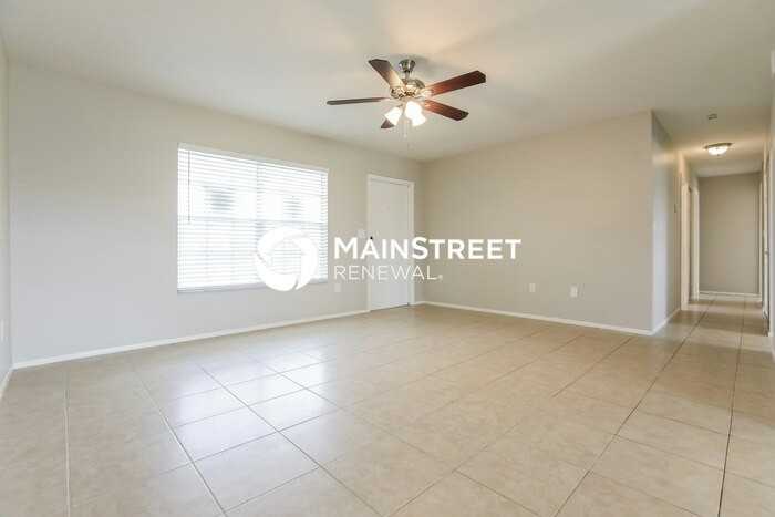 3850 Pan American Boulevard - Photo 3 of 15