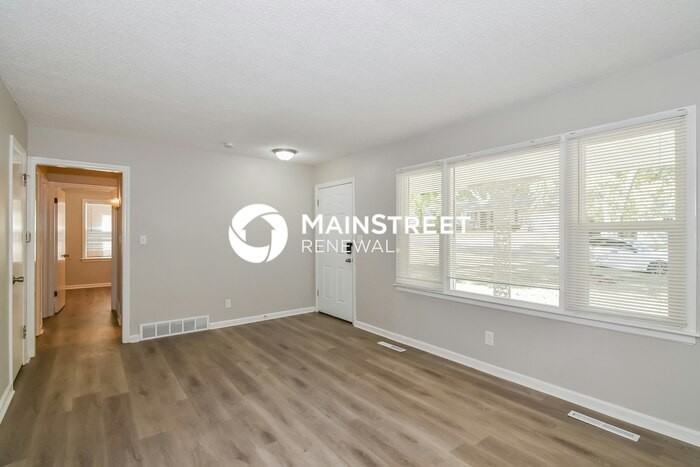 9205 E 74th Ter - Photo 3 of 16