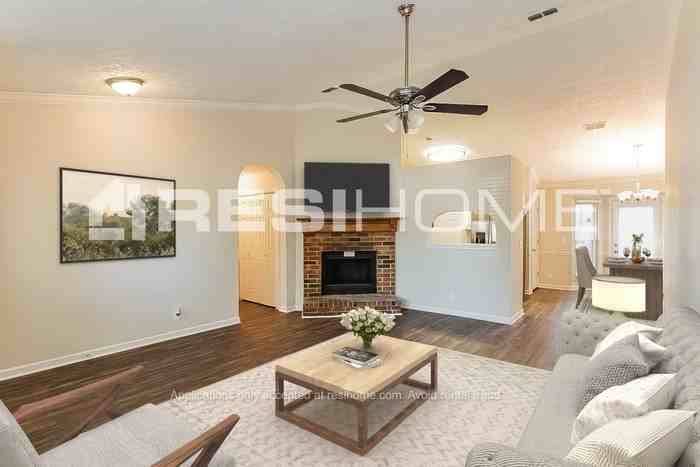 641 Hardin Shire Dr - Photo 6 of 18