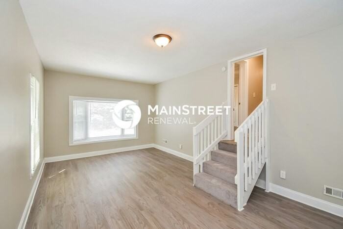 162 Poplar Point Drive - Photo 3 of 16