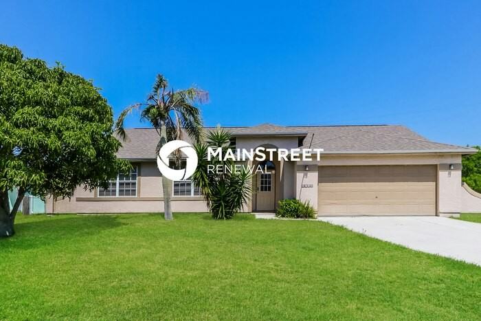 2092 Southeast Mary Terrace - Photo 4 of 17