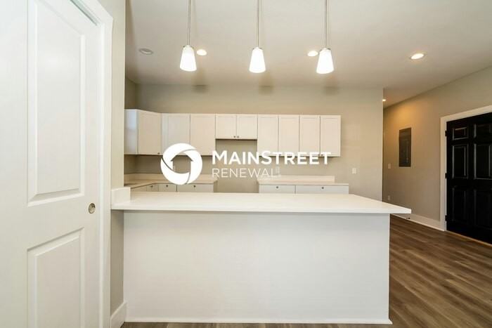 2457 Sheldon St - Photo 4 of 17