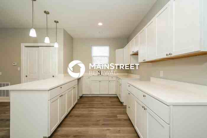 2457 Sheldon St - Photo 6 of 17