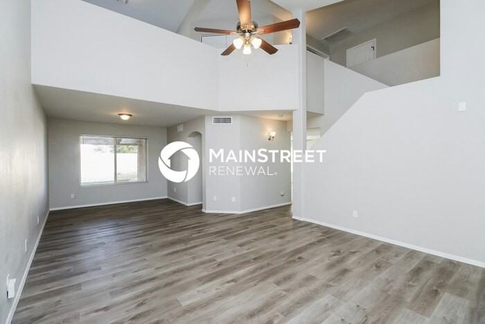 897 N Kingston St - Photo 3 of 17