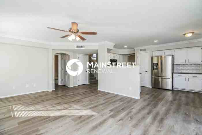 897 N Kingston St - Photo 6 of 17