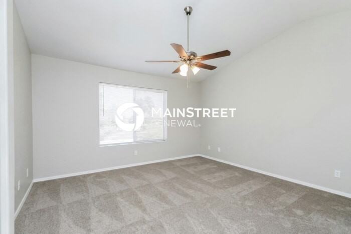 897 N Kingston St - Photo 7 of 17