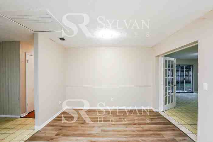 1216 Sagamore Dr - Photo 4 of 15