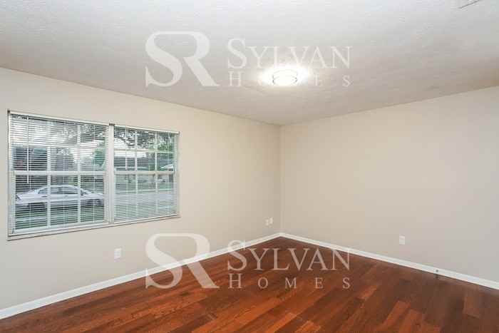 1216 Sagamore Dr - Photo 6 of 15