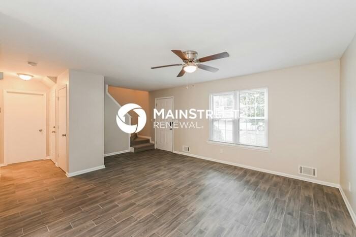 5616 Hammond Dr - Photo 2 of 17