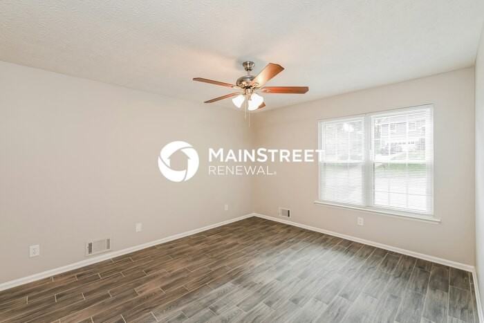 5616 Hammond Dr - Photo 7 of 17