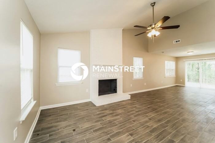 8217 Meadowdale Ln - Photo 5 of 16