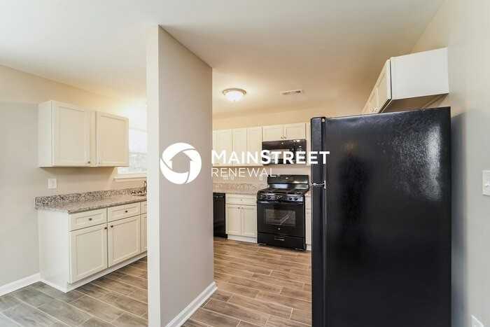 8217 Meadowdale Ln - Photo 7 of 16