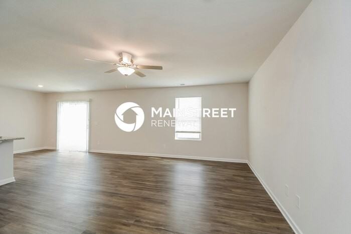 348 Gourd St - Photo 2 of 16