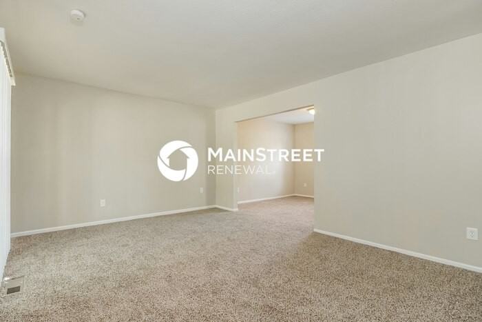 3481 Oak Bend Boulevard - Photo 3 of 18