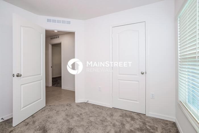 1685 Hideaway Flat Street - Photo 5 of 16