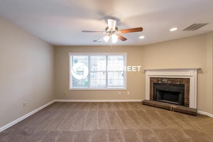 4677 Cedar Park Trl - Photo 3 of 14