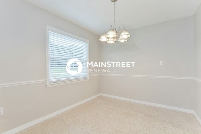 1820 Azalea Ln - Photo 5 of 16