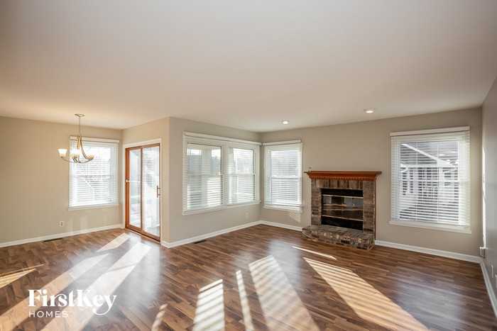 7809 Dawson Dr - Photo 3 of 15