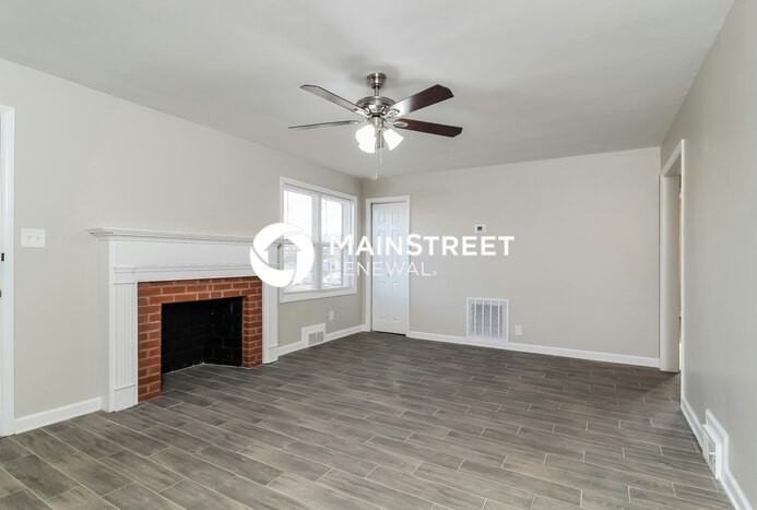 936 Rock Spring Dr - Photo 4 of 17