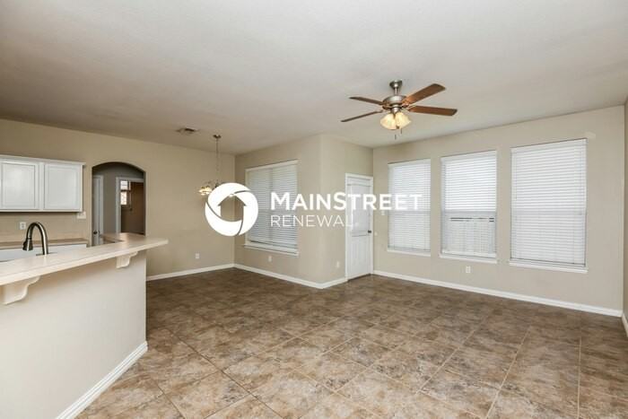 228 Kennedy Ct - Photo 2 of 16