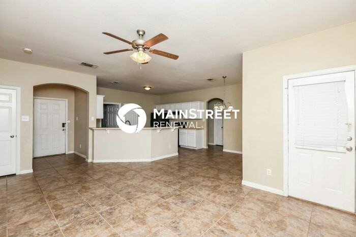 228 Kennedy Ct - Photo 4 of 16