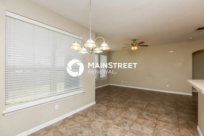 228 Kennedy Ct - Photo 5 of 16