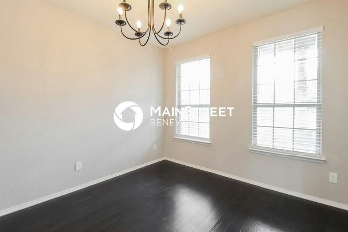 809 Hartsfield Street - Photo 5 of 17