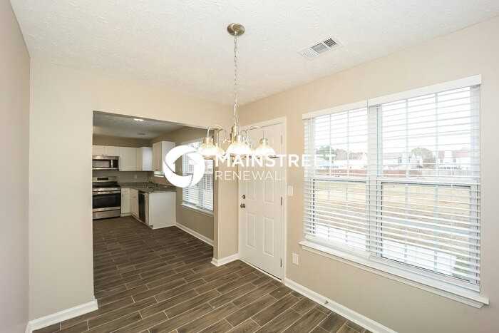 1163 Millwood Dr - Photo 5 of 17