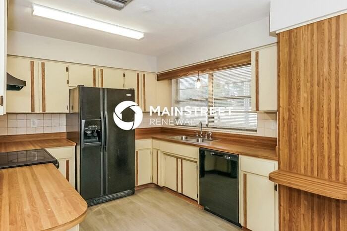 1165 Sharon Drive - Photo 6 of 16