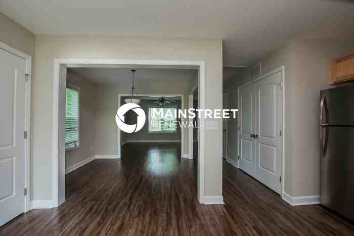 492 Rogers Lake Rd E - Photo 7 of 17