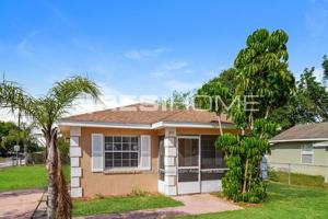 featured image of 202 North Blvd E