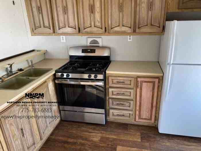 855 Harrigan Rd - Photo 5 of 6