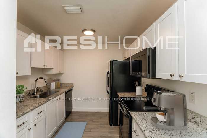 5314 E 18th Ave - Photo 2 of 17