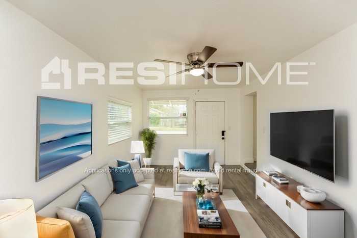 5314 E 18th Ave - Photo 5 of 17