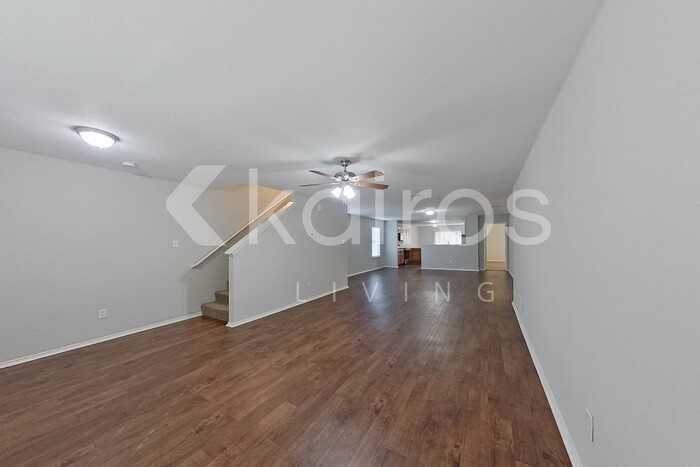 1621 Vineridge Ln - Photo 7 of 38