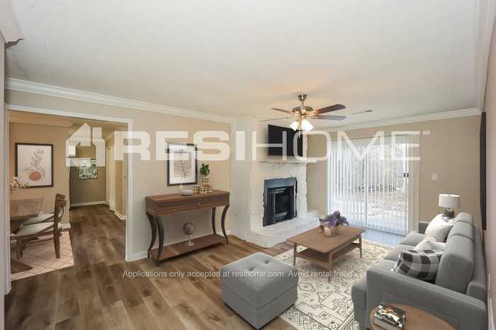 6289 Wellington Ct - Photo 5 of 17