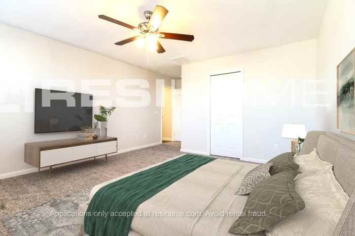 300 Maplestead Farms Ct - Photo 5 of 17