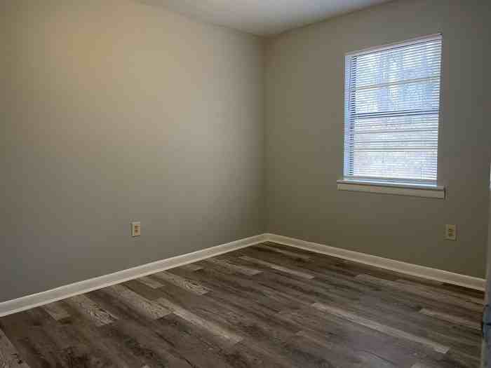 120 Michael Ave #A - Photo 5 of 8