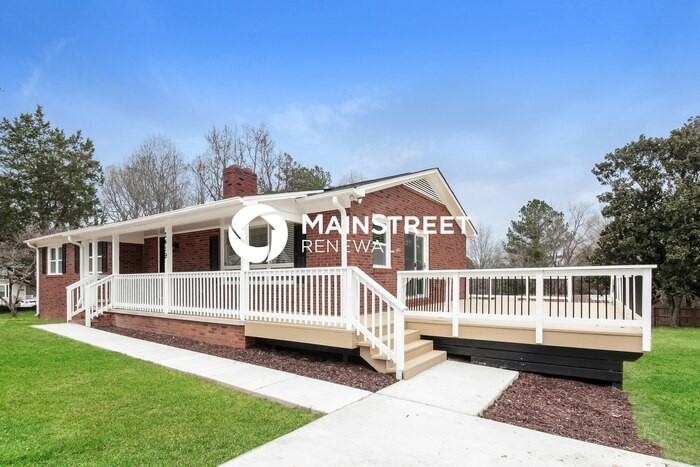 2419 Winfield St - Photo 3 of 17