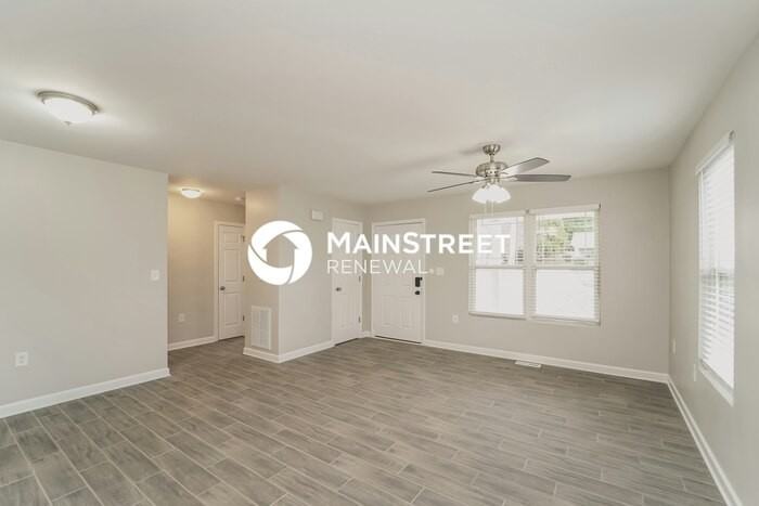 19929 North Ferry Street - Photo 3 of 14